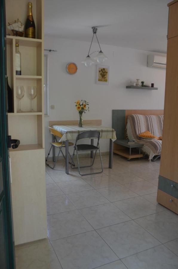 Apartman Ananda Bol - 2 Bedrooms, 7 Beds Kültér fotó